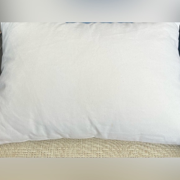 Nourison Mina Victory Life Styles Coastal Throw Pillow - Picture 5 of 5